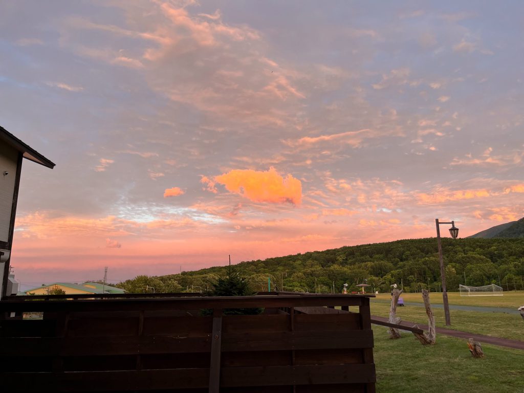 夕陽に染まる雲
